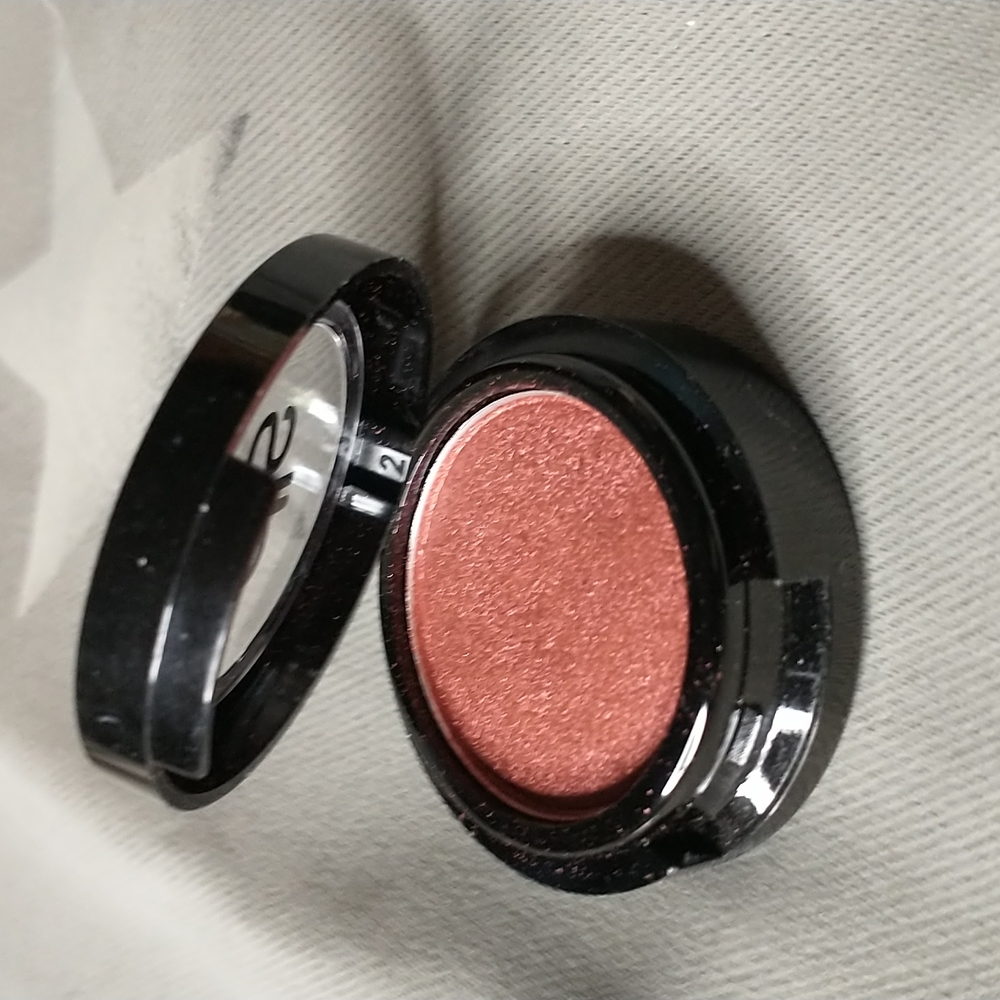 DLS eyeshadow - sangria